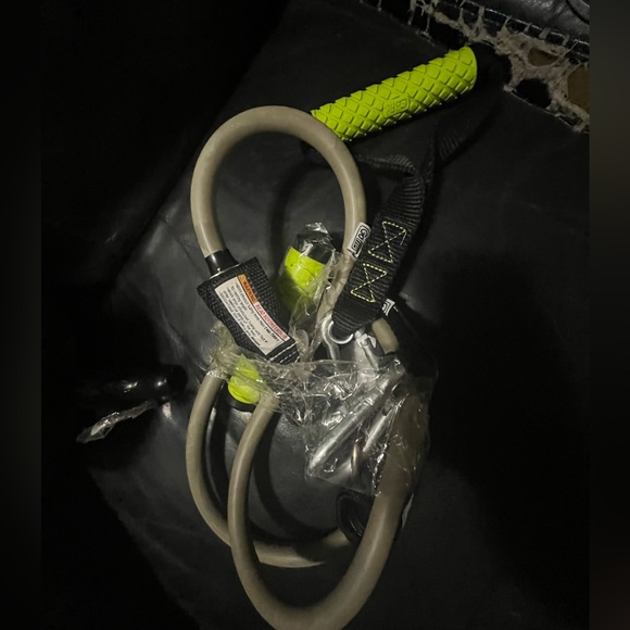 Exercise bundle. Push up wheel and stretch cables. - Picture 5 of 5